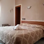 马里诺尼酒店 酒店 洛马佐
